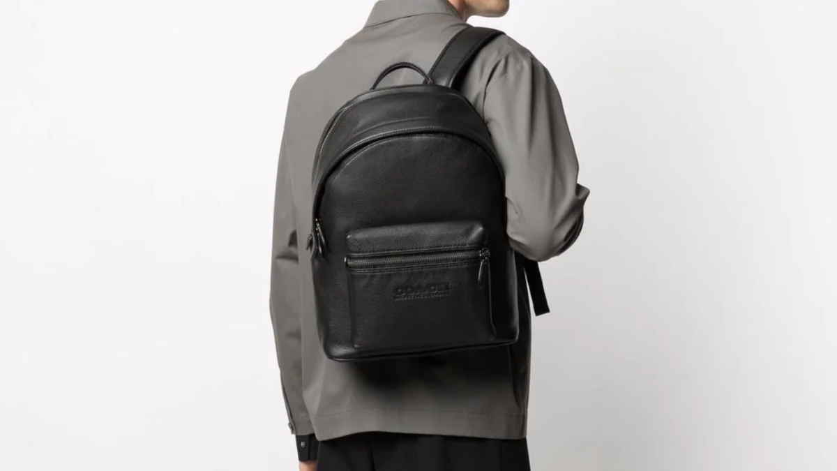 Sang trọng và tinh tế: Khám phá những chiếc túi da nam cao cấp Hinh anh 3: Sang trong va tinh te: Kham pha nhung chiec tui da nam cao cap