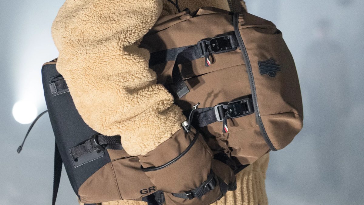 Xu hướng túi xách nam SS24 bạn không nên bỏ qua Hinh anh 2: Xu huong tui xach nam SS24 ban khong nen bo qua