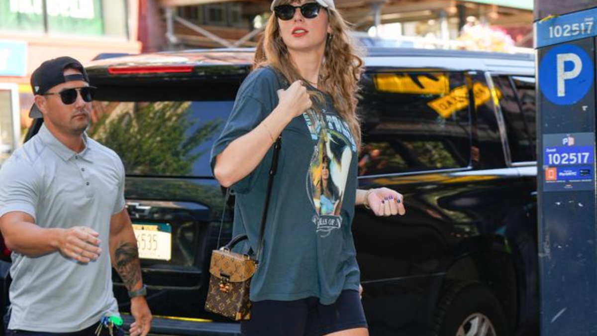 Bước vào thế giới túi xách xa hoa của Taylor Swift Hinh anh 8: Buoc vao the gioi tui xach xa hoa cua Taylor Swift