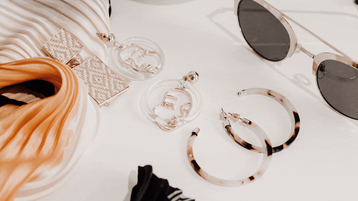 Tuyệt đỉnh phụ kiện cho mùa lễ hội: Tỏa sáng mọi khoảnh khắc Hinh anh 1: Tuyet dinh phu kien cho mua le hoi: Toa sang moi khoanh khac