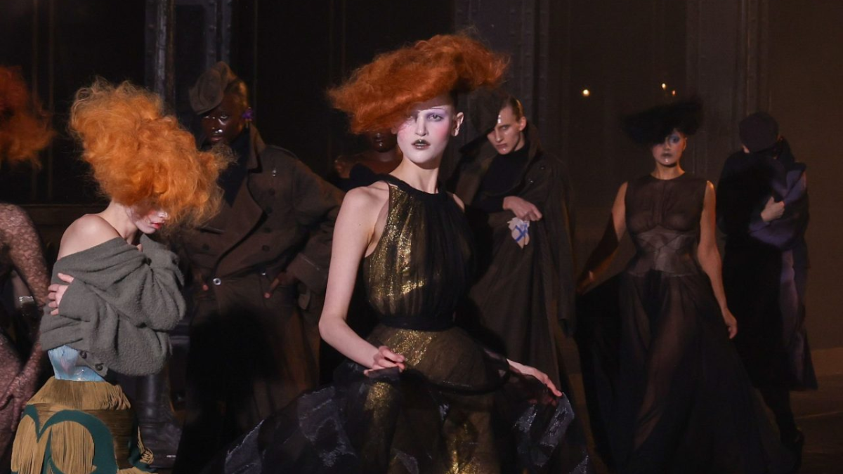 Maison Margiela Artisanal: Giải mã sức hút của show diễn độc đáo Hinh anh 1: Maison Margiela Artisanal: Giai ma suc hut cua show dien doc dao