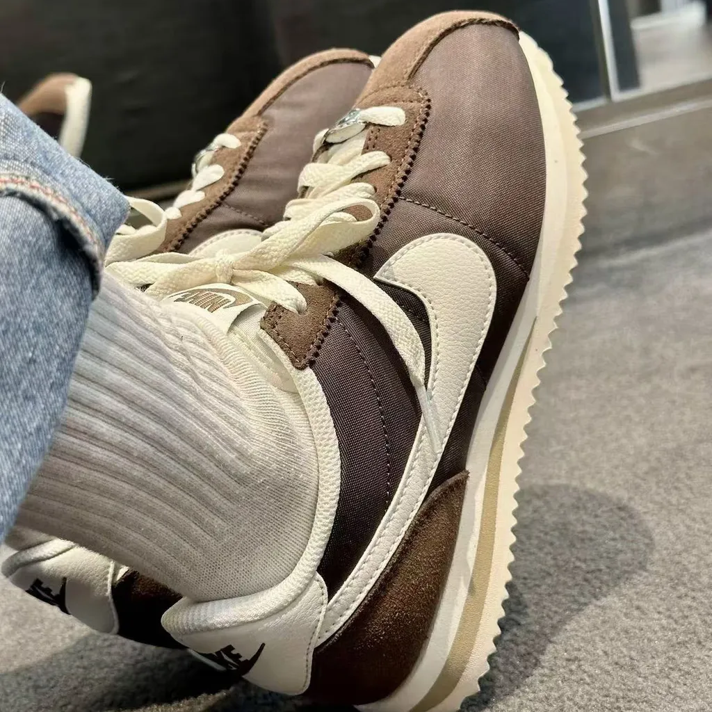 Alternative view of Giày Nike Cortez Baroque 'Brown' DZ2795-200