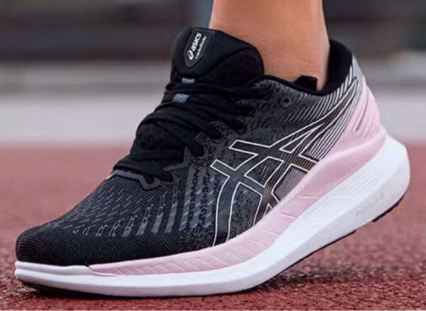 Giay Asics Glideride 2 'Black White' 1012A890-001