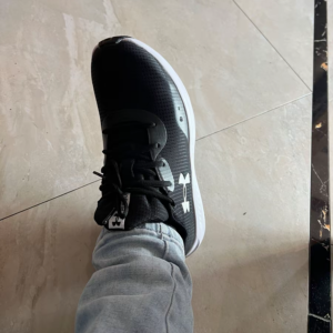 Giay Under Armour Charged Pursuit 3 Tech 'Black White' 3025424‑001