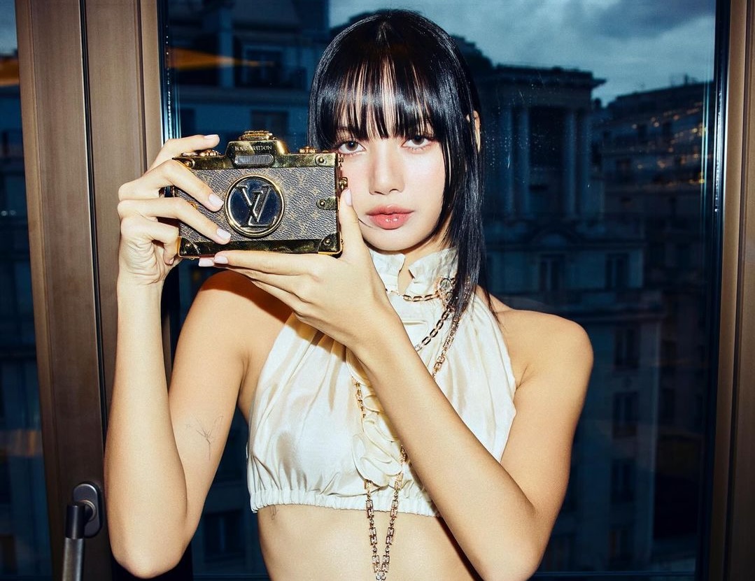 Hé lộ BST túi xách Louis Vuitton của em út Lisa BlACKPINK Hinh anh 5: He lo BST tui xach Louis Vuitton cua em ut Lisa BlACKPINK