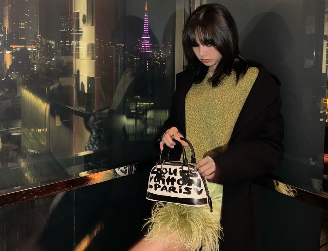 Hé lộ BST túi xách Louis Vuitton của em út Lisa BlACKPINK Hinh anh 9: He lo BST tui xach Louis Vuitton cua em ut Lisa BlACKPINK