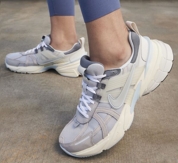 Giay Nike V2K Run 'Light Bone Iron Ore' FZ3596‑072