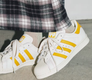 Giay Adidas Superstar 82 'White Yellow' IF6200