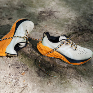 Giay Asics Novablast 4 TR 'Fellow Yellow Orange' 1011B850-250