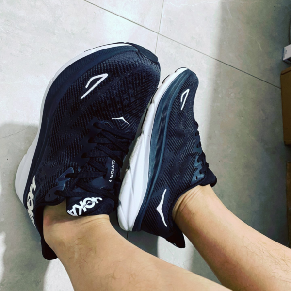 Giay Hoka Clifton 9 2E Wide 'Black White' 1132210-BWHT