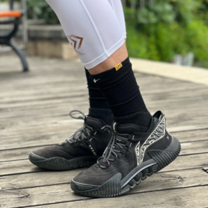 Giay Li-Ning Badfive 2 Low 'Mister Cartoon' ABFR005-17