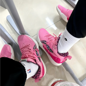 Giay LiNing Strike 8 'Geranium Powder' ABAT119-2