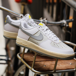 Giay Nike Air Force 1 'White Dust' FZ4620-100