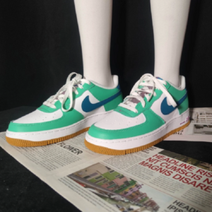 Giay Nike Air Force 1 LV8 GS 'White Spring Green' FJ4613-100