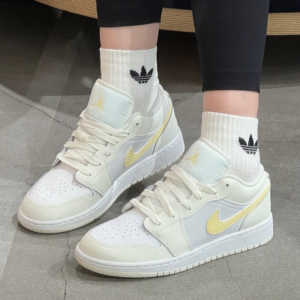 Giay Nike Air Jordan 1 Low GS 'Laser Orange' FV8486-181