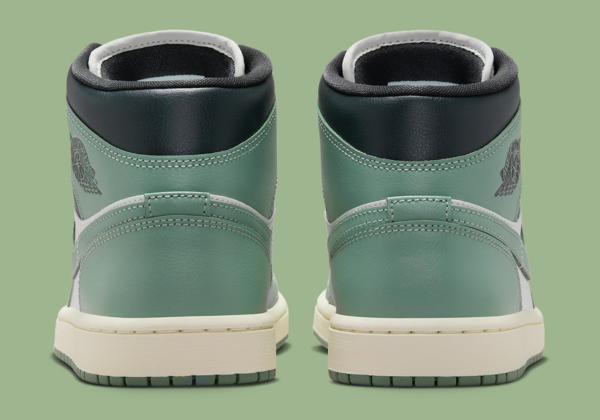 Giay Nike Air Jordan 1 Mid 'Jade Smoke' BQ6472-130