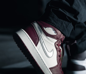 Giay Nike Air Jordan 1 Golf 'Bordeaux' DQ0660-103