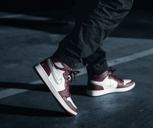 Giay Nike Air Jordan 1 Golf 'Bordeaux' DQ0660-103
