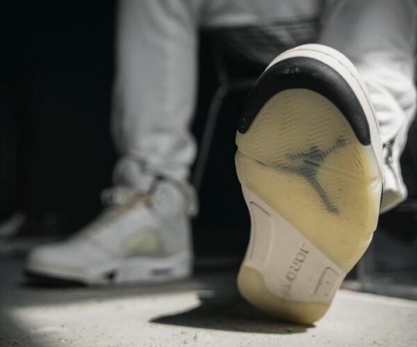 Giay Nike Air Jordan 5 Retro SE 'Sail' FN7405-100