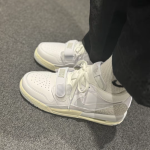 Giay Nike Air Jordan Legacy 312 Low 'White' HJ9199-111