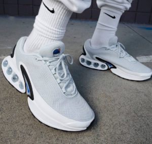 Giay Nike Air Max DN 'Pure Platinum' DV3337-005