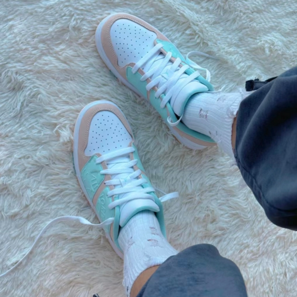 Giay Nike Jordan Nu Retro 1 Low GS 'Guava Ice' FB4412-800