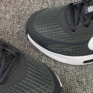 Giay Nike Journey Run 'Black White' FN0228-001