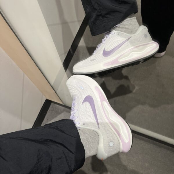 Giay Nike Journey Run 'Violet Mist' FJ7765-100