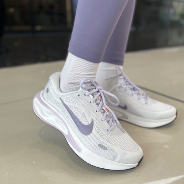 Giay Nike Journey Run 'Violet Mist' FJ7765-100