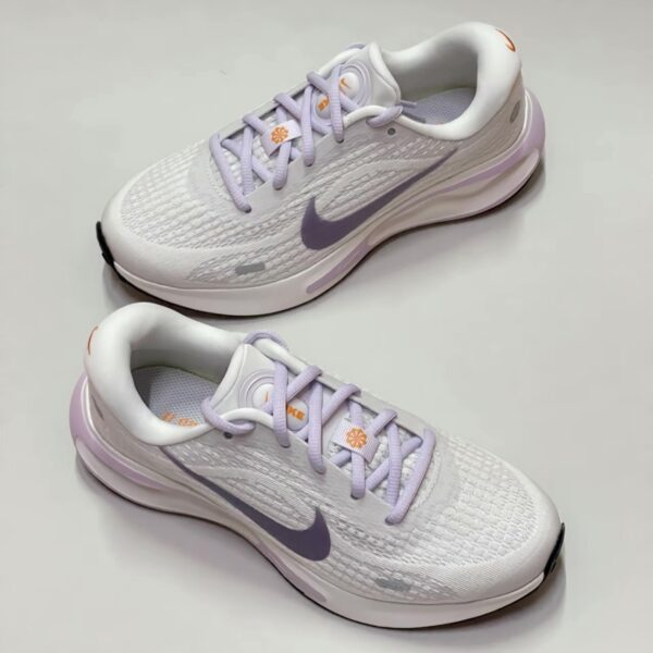 Giay Nike Journey Run 'Violet Mist' FJ7765-100