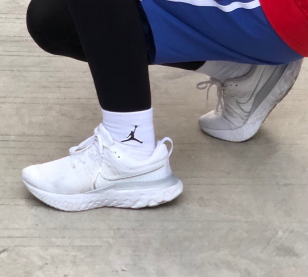 Giay Nike React Infinity Run Flyknit 2 'White Silver' CT2423-102