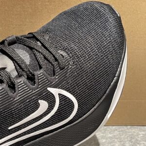 Giay Nike Zoom Fly 5 'Black White' DM8974-001