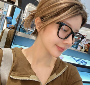 Kinh Gentle Monster Evan 01 'Black'