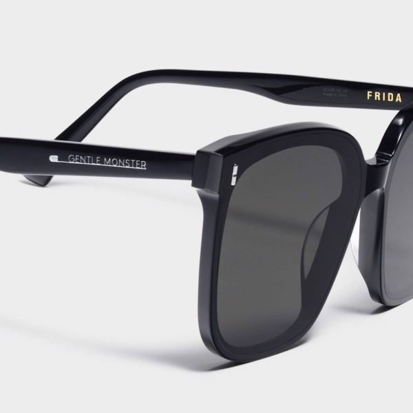 Kinh Gentle Monster Frida 01 'Black'