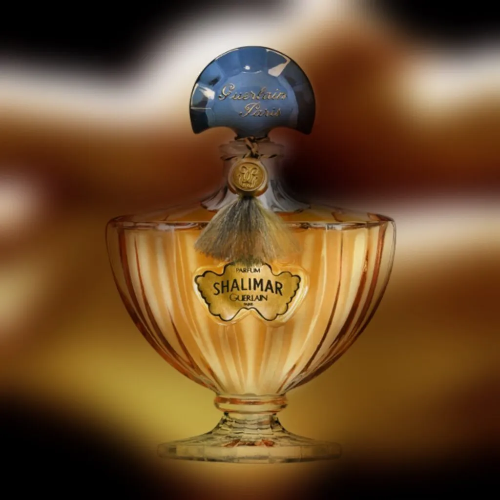 Hinh anh 2: Nhung mau nuoc hoa co dien truong ton theo thoi gian