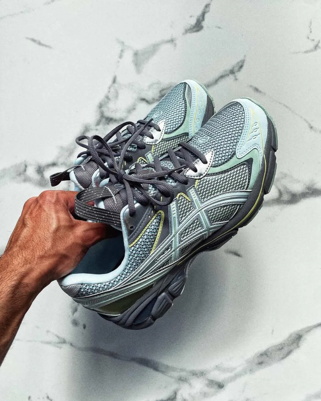 Những phối màu hot nhất của dòng giày Asics GT-2160 trong 2024 Hinh anh 5: Nhung phoi mau hot nhat cua dong giay Asics GT-2160 trong 2024