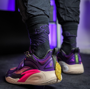 Giay Anta Kai 1 'Artist On Court' 112421102S-7