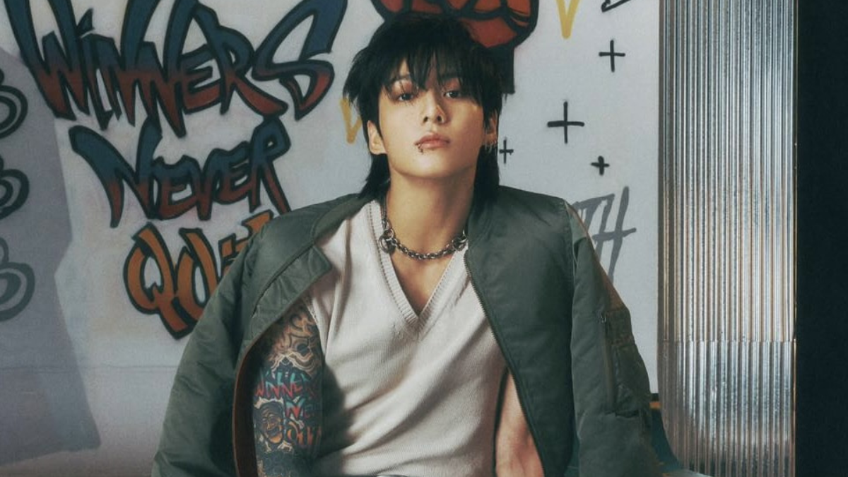 Hinh anh 3: He lo BST giay the thao va dong ho dat do cua Jungkook BTS