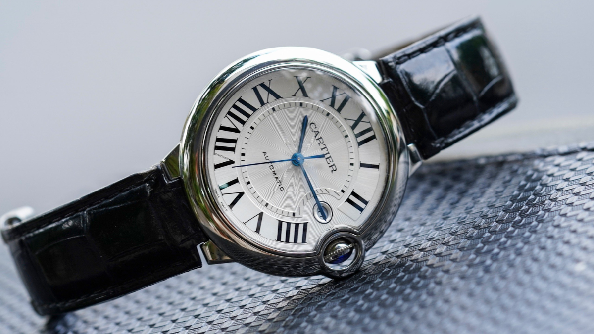 Hinh anh 7: BST dong ho dang ghen ti cua Jin BTS: Cartier, Jaeger-LeCoultre...