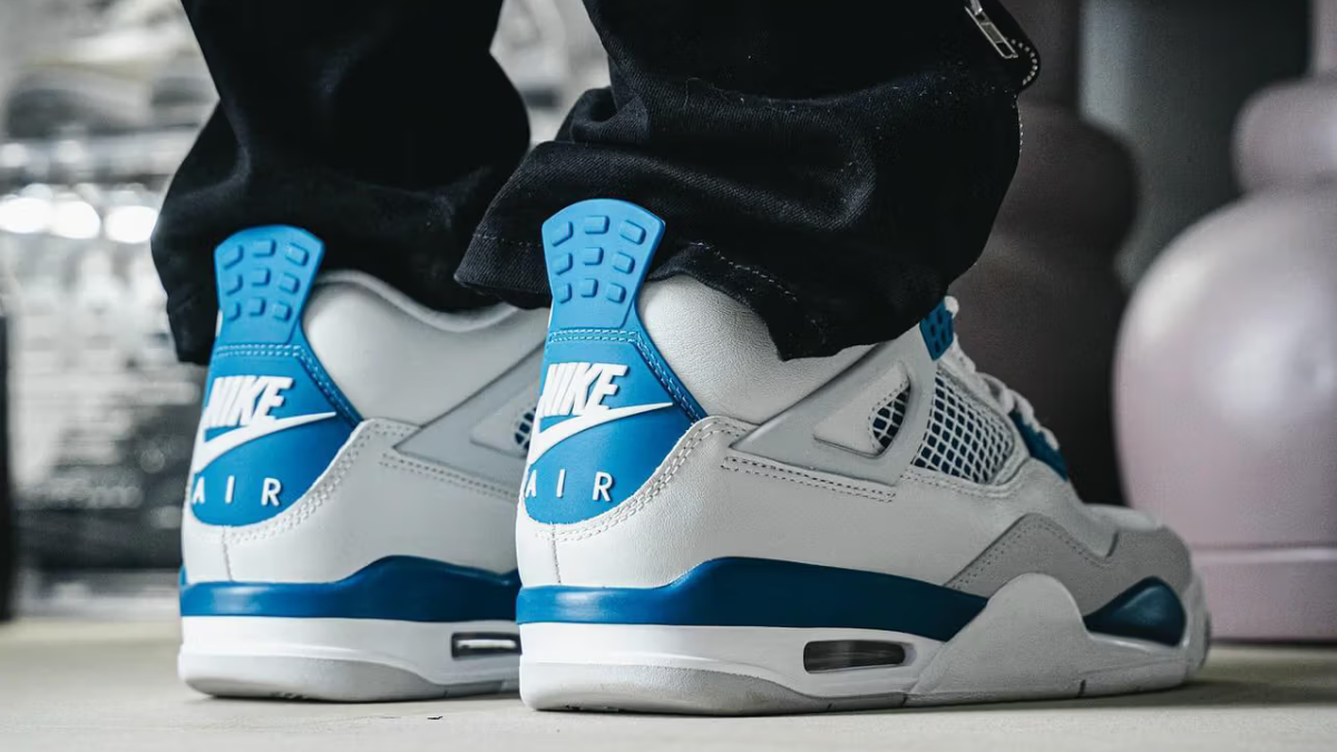 Air Jordan 4 'Military Blue': Tất tần tật những điều bạn cần biết Hinh anh 3: Air Jordan 4 'Military Blue': Tat tan tat nhung dieu ban can biet