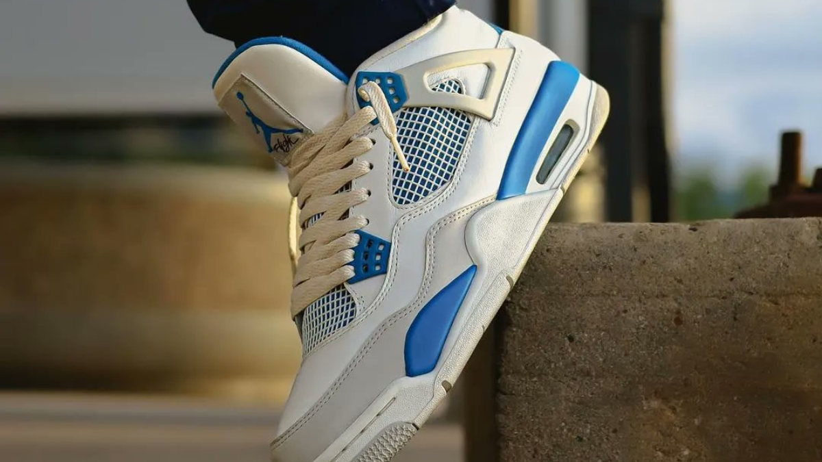 Air Jordan 4 'Military Blue': Tất tần tật những điều bạn cần biết Hinh anh 7: Air Jordan 4 'Military Blue': Tat tan tat nhung dieu ban can biet