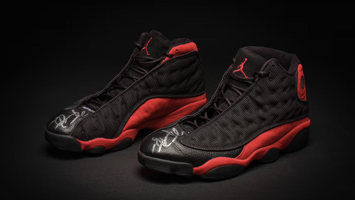 Hinh anh 16: Top 22 doi giay the thao dat nhat tung duoc ban dau gia (Phan 2)