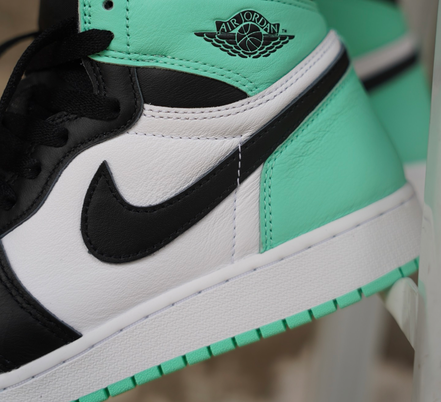 Giày Nike Air Jordan Retro High 'Green' FD1437-130