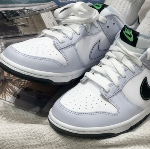 Giay Nike Dunk Low GS 'Green Strike' FB9109-107