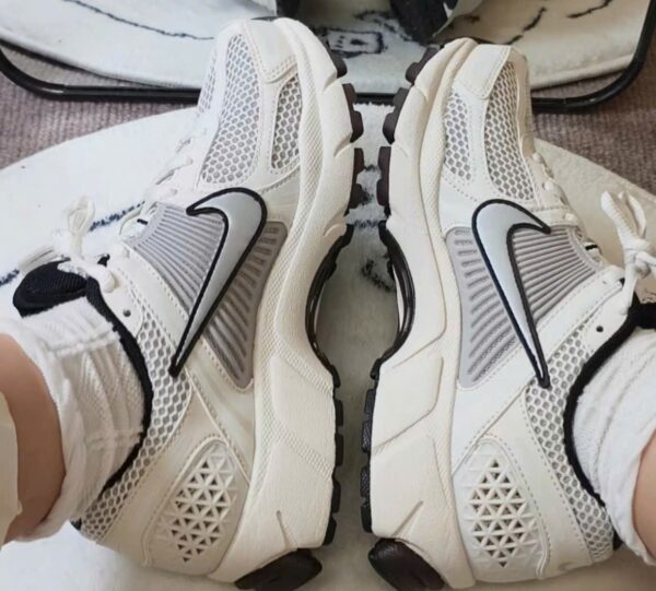 Giay Nike Air Zoom Vomero 5 'Phantom' FJ2028-001