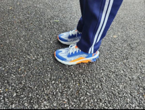 Giay Under Armour Charged Scramjet 4 GS 'Royal Halo Grey' 3024208-404