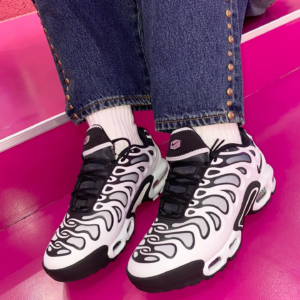 Giay Nike Air Max Plus Drift 'Panda' FV4081-102