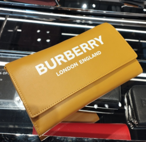 Tui Burberry Leather Logo Outlet 'Yellow' 80463081