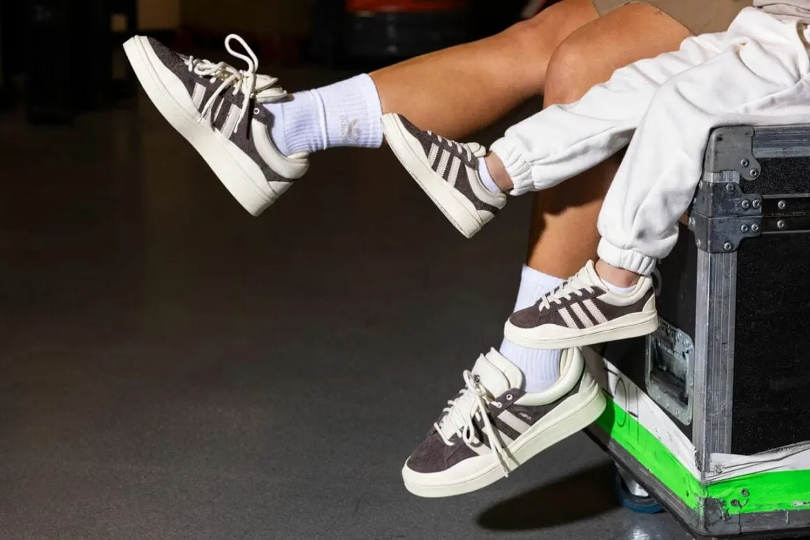 Bad Bunny x adidas Campus: Sự phá cách và phong cách mới mẻ Hinh anh 4: Bad Bunny x adidas Campus: Su pha cach va phong cach moi me
