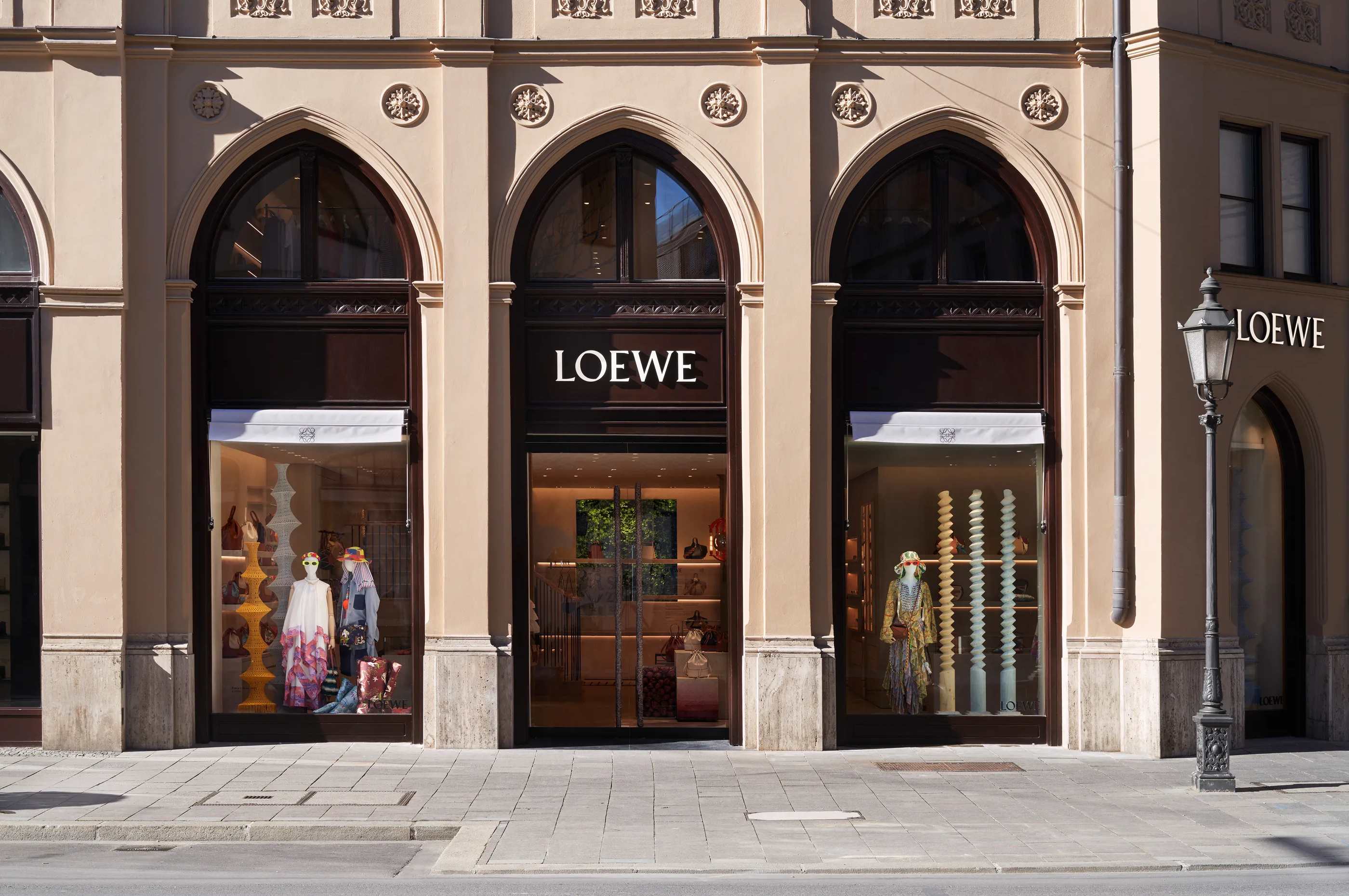 Nước Hoa Loewe: Hơn Cả Một Mùi Hương Hinh anh 4: Nuoc Hoa Loewe: Hon Ca Mot Mui Huong